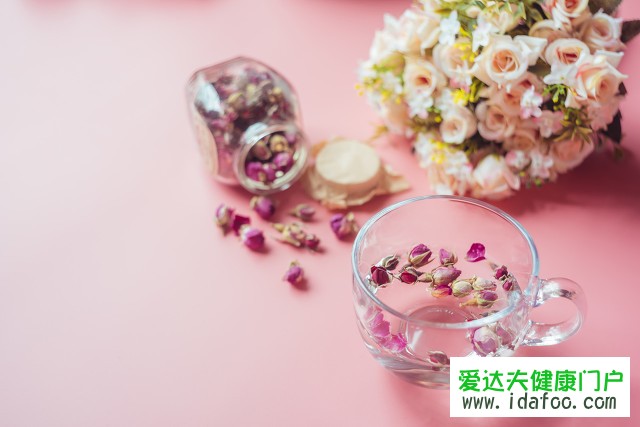 玫瑰花茶適宜搭配什么水果泡茶，這幾種水果搭配很美味