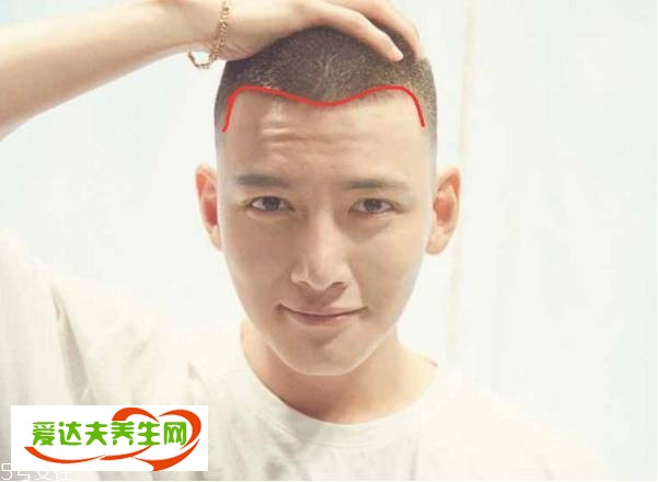 好看的男生發(fā)型