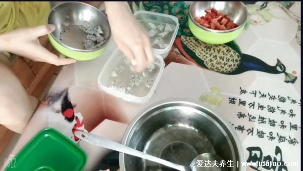 最簡單白涼粉制作果凍的方法，5個(gè)步驟做出健康果凍（附視頻）