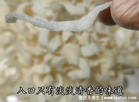 椰子肉怎么吃才好吃，除了煲湯生吃還可以做椰片糖(附視頻做法)