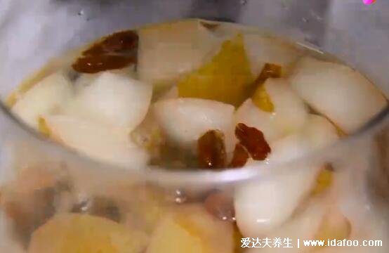 正確煮梨水的方法，梨子去核但不去皮可加枸杞(視頻做法及詳細步驟)