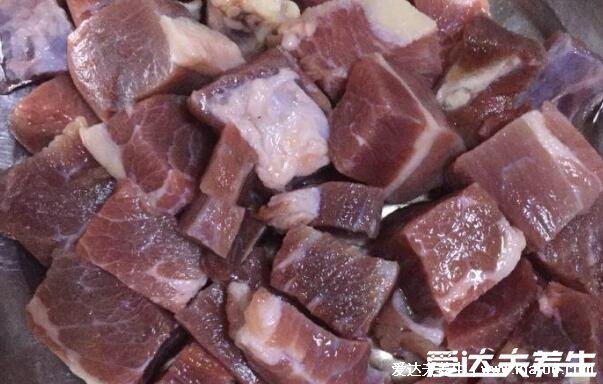 燉牛肉最忌諱兩種佐料，花椒和八角會(huì)加重牛肉膻味(附牛肉怎么燉做法)