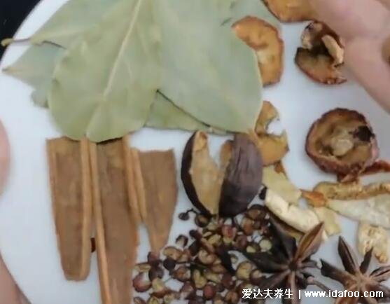 煮牛肉放什么調(diào)料，煮牛肉的正確做法(土豆燉牛肉視頻做法)