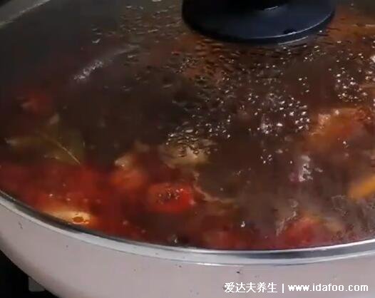 煮牛肉放什么調(diào)料，煮牛肉的正確做法(土豆燉牛肉視頻做法)