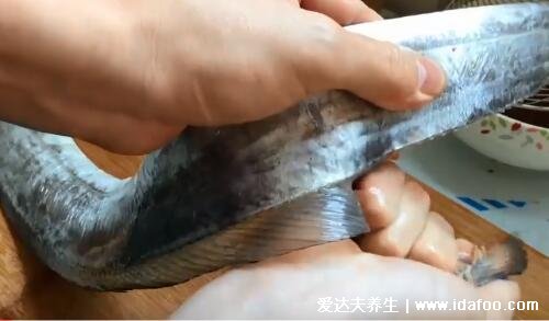 帶魚(yú)怎么處理干凈視頻，5個(gè)詳細(xì)步驟圖文教你處理