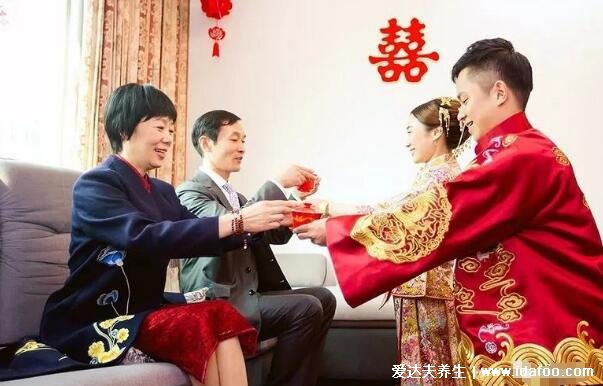 結(jié)婚晚上要先摸什么東西，摸3樣?xùn)|西有著美好寓意(附婚禮當(dāng)天禁忌)