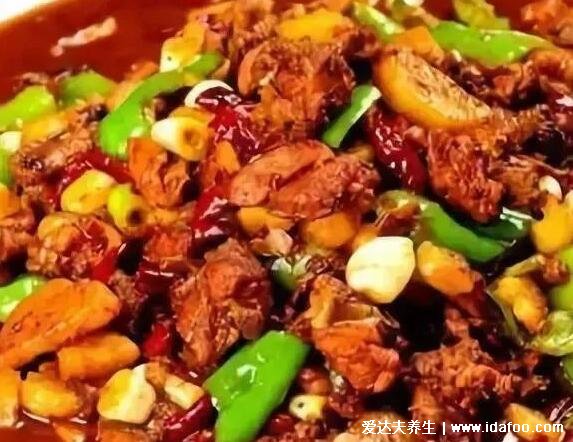 中國(guó)十大硬菜圖片，年夜飯餐桌的特色美食(各地特色美食盤點(diǎn))