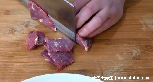 粉條怎么做好吃家常做法，牛肉砂鍋粉條簡單做法營養(yǎng)好吃(附詳細(xì)步驟)