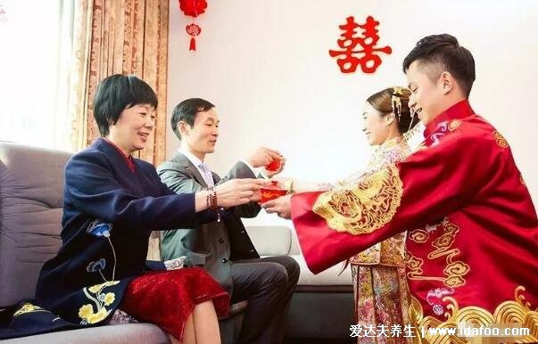 結婚鋪床四言八句順口溜，簡單大氣的吉祥話討個好彩頭