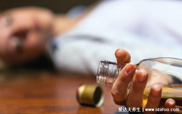 白酒不能和什么一起吃，注意頭孢配酒說走就走(食物相克大全)