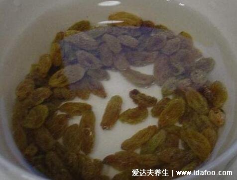 吃葡萄干需要用水清洗嗎，2個(gè)方法教你葡萄干怎么洗(水溫35℃)