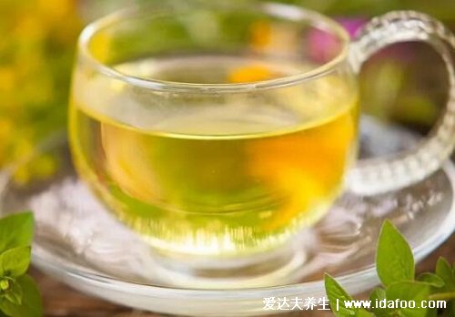 夏天喝什么茶比較好對身體，宜綠茶/菊花茶/蓮子茶等6類茶